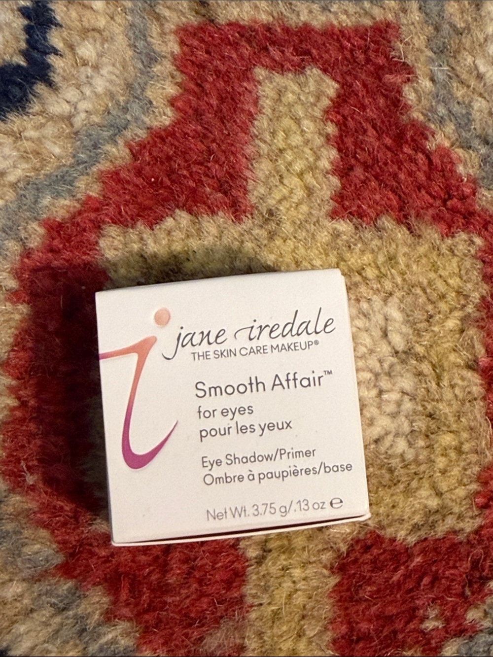Jane Iredale smooth affair GOLD eye shadow primer